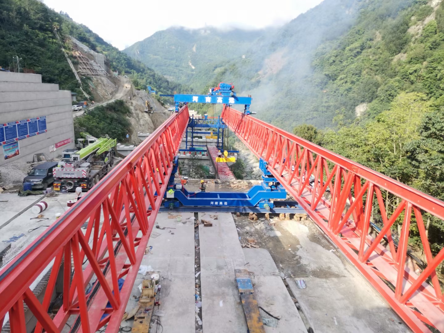 GYLQ200T-40M自平衡過(guò)跨架橋機(jī)安裝作業(yè)時(shí)需要哪些工具？